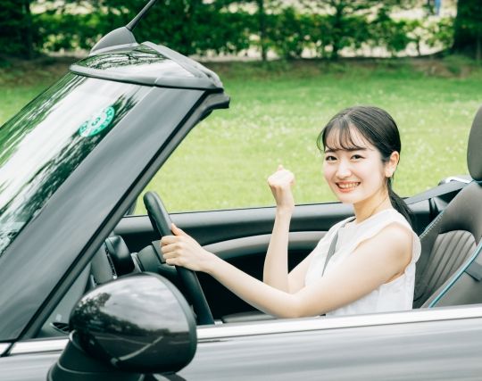 知らない人が運転する夢