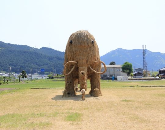 マンモスに追いかけられる夢