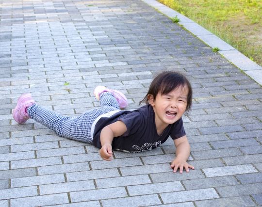 自分の子供が転ぶ夢